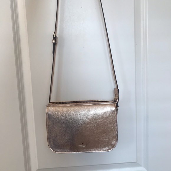 kate spade Handbags - Kate Spade Crossbody Purse
